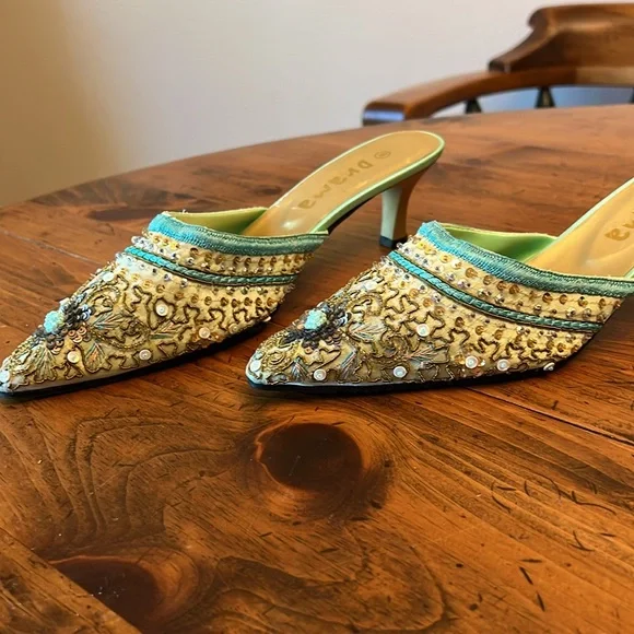Drama Unique Light Teal Embroidered Beaded Mule Slip on Shoe Size 8 - Picture 3 of 14